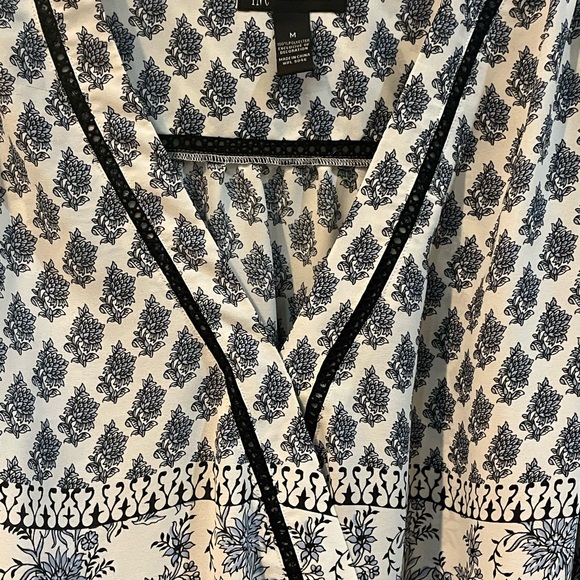 INC. long sleeve high low v neck blouse. Size M. Great condition. - Picture 3 of 5